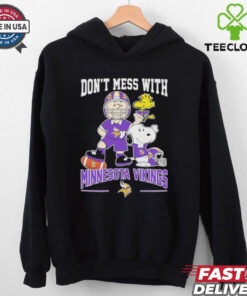 The Peanuts Don’t Mess With Minnesota Vikings Shirt