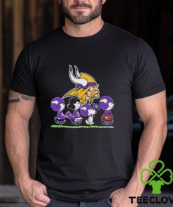 The Peanuts Snoopy And Friends Cartoon Minnesota Vikings Shirt 2 The Peanuts Snoopy And Friends Cartoon Minnesota Vikings Shirt