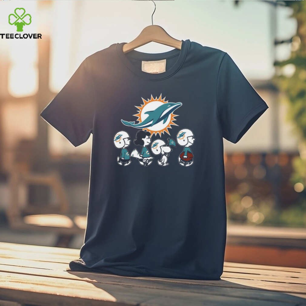 The Peanuts Snoopy And Friends Cheer For The Miami Dolphins NFL Shirt The Peanuts Snoopy And Friends Cheer For The Miami Dolphins NFL Shirt
