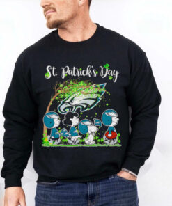 The Peanuts St Patrick’s Day Philadelphia Eagles shirt