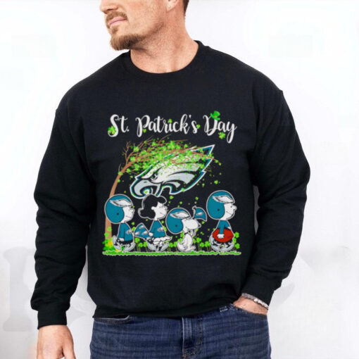 The Peanuts St Patrick’s Day Philadelphia Eagles shirt
