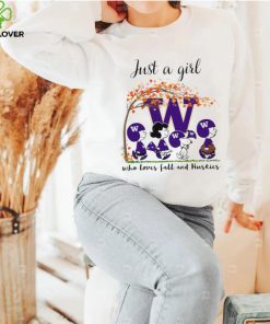 The Peanuts show Just a girl who loves fall and Washington Huskies hoodie, sweater, longsleeve, shirt v-neck, t-shirt