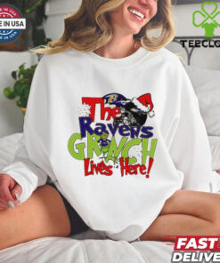 The Ravens Grinch lives here Christmas T Shirt