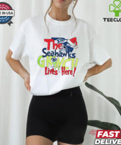 The Seattle Seahawks Grinch Lives Here Christmas T Shirt