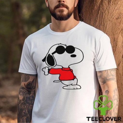 The cool snoppy red sweater Merry Christmas hoodie, sweater, longsleeve, shirt v-neck, t-shirt