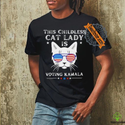 This Childless cat lady is Voting Kamala Harris 2024 cat wear sunglasses hoodie, sweater, longsleeve, shirt v-neck, t-shirt