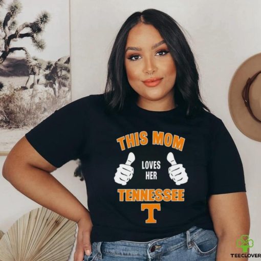 This Mom Loves Her Tennessee Volunteers Mothers Day T hoodie, sweater, longsleeve, shirt v-neck, t-shirt