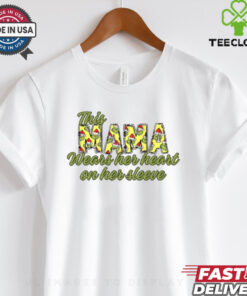 This mama wears her heart on her sleeve Grinch Christmas shirt