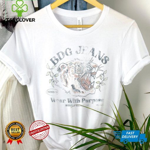 Tiger BDG Jeans wear with Purpose handle with care retro shirt