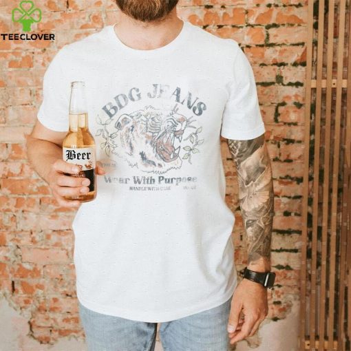 Tiger BDG Jeans wear with Purpose handle with care retro shirt