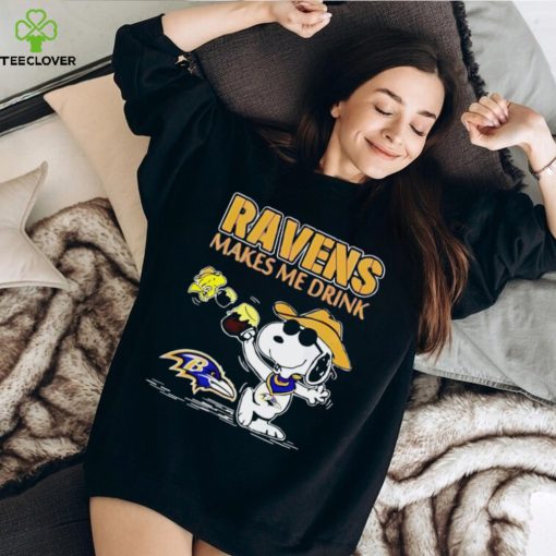 Top Snoopy And Woodstock Baltimore Ravens Makes Me Drink Beer Shirt