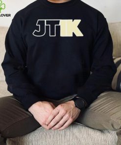 Toronto Maple Leafs wear JT1K logo shirt