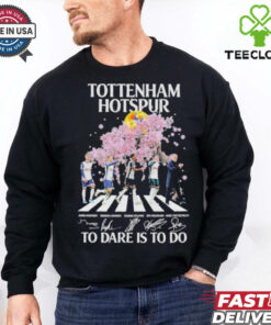 Tottenham Hotspur Valentine’s Day Gifts For Football Lovers Signatures shirt