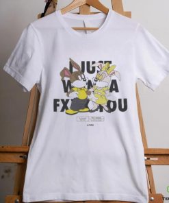 Trending I Just Wanna Kiss You shirt