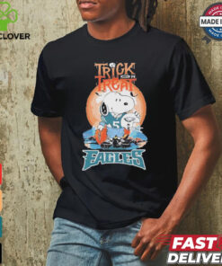 Trick Treat Snoopy Teams Philadelphia Eagles NFL Shirt