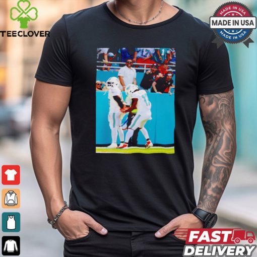 Tyreek Hill’s Handcuff TD Celebration shirt