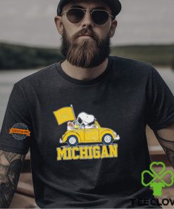 University Of Michigan Peanuts Snoopy And Woodstock On Car Shirt 1 University Of Michigan Peanuts Snoopy And Woodstock On Car Shirt