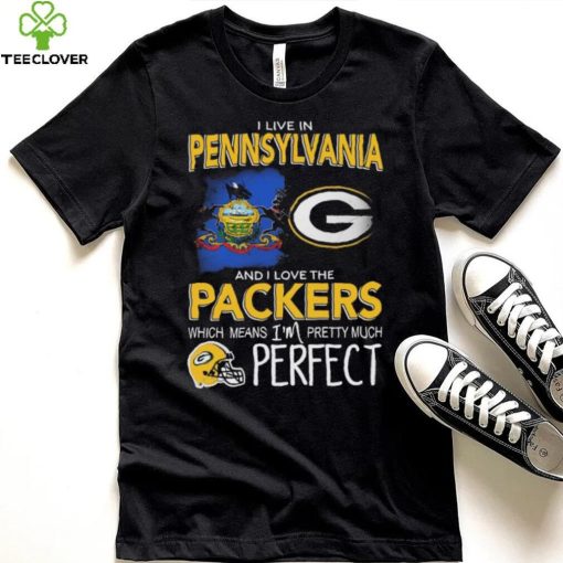 I Live In Pennsylvania Carolina And I Love The Packers Which Means I’m Pretty Much Hat Perfect Shirt