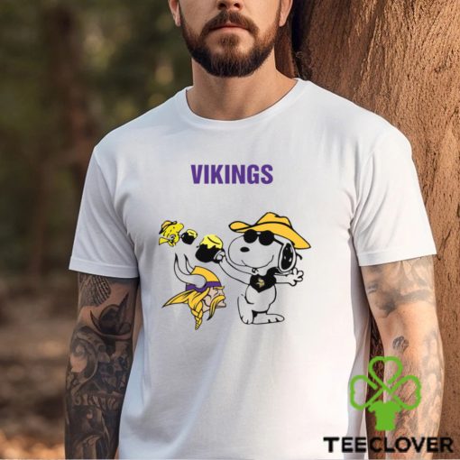 Vikings Snoopy Make Me Drink hoodie, sweater, longsleeve, shirt v-neck, t-shirt,sweater