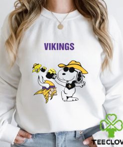 Vikings Snoopy Make Me Drink hoodie, sweater, longsleeve, shirt v-neck, t-shirt,sweater