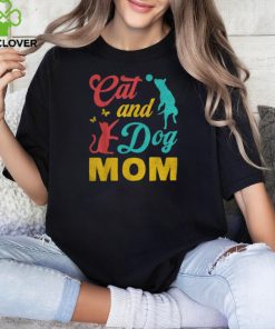 Vintage Cat And Dog Mom Mothers Day For Cat Dog Lover Mama T Shirt