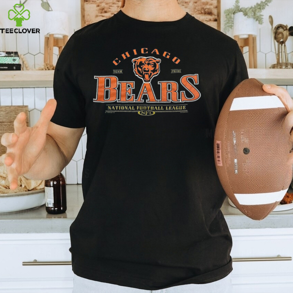 Chicago Bears NFL Football Even Jesus Loves The Bears Shirt Women's V-Neck  T-Shirt