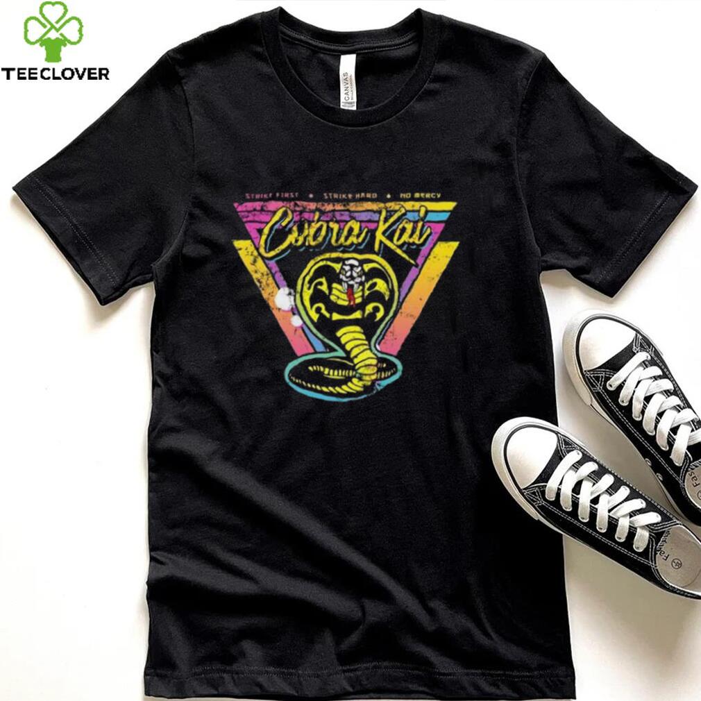 Vintage Retro Cobra Kai T shirt Cobra Kai 80S Triangle Vintage Retro Cobra Kai T shirt Cobra Kai 80S Triangle