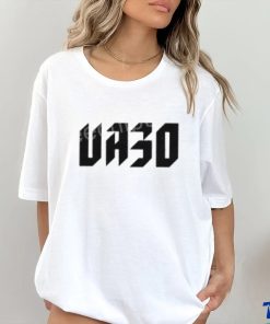 Volodymyr Zelensky Wearing Ua30 shirt