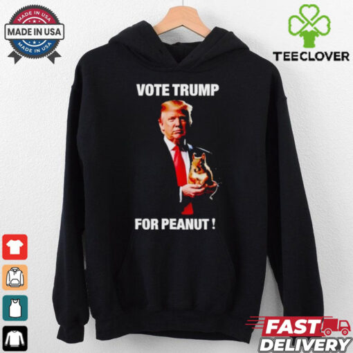 Vote Trump for peanuts the squirrel T Shirt