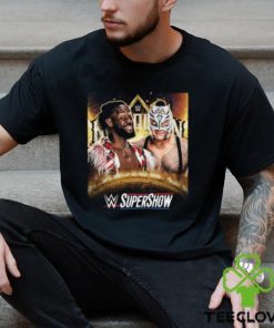 WWE Supershow King And Queen Of The Ring Matchup Head To Head Kofi Kingston Vs Rey Mysterio Unisex T Shirt