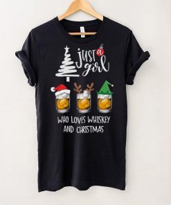 Whiskey Santa Hat Merry Xmas – Just a girl who loves whiskey and christmas Shirt