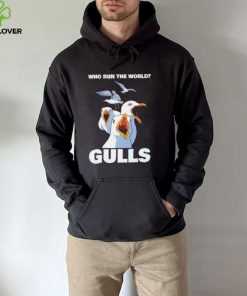 Who run the World Gulls art shirt