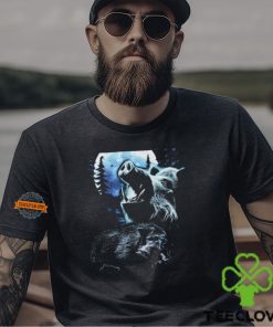 Wild Boar Howling At The Moonmen’s T Shirt