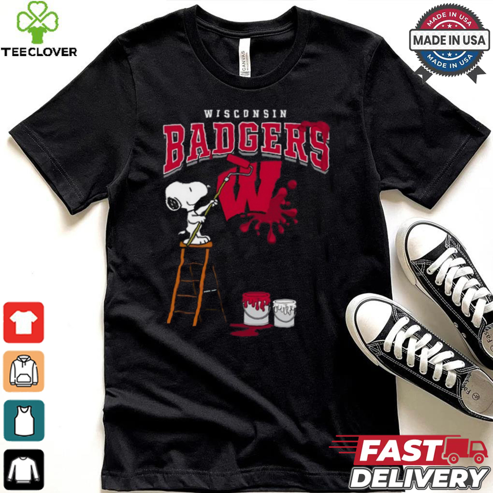 Wisconsin Badgers Snoopy Painting Shirt Wisconsin Badgers Snoopy Painting Shirt