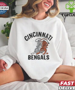 Women_s Cincinnati Bengals Gradient Tiger shirt