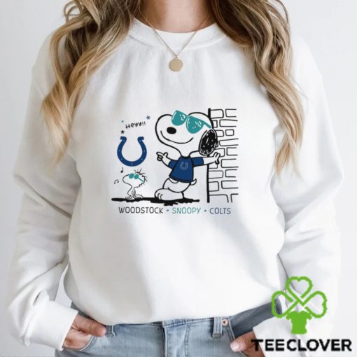 Woodstock Snoopy Colts hoodie, sweater, longsleeve, shirt v-neck, t-shirt,sweater