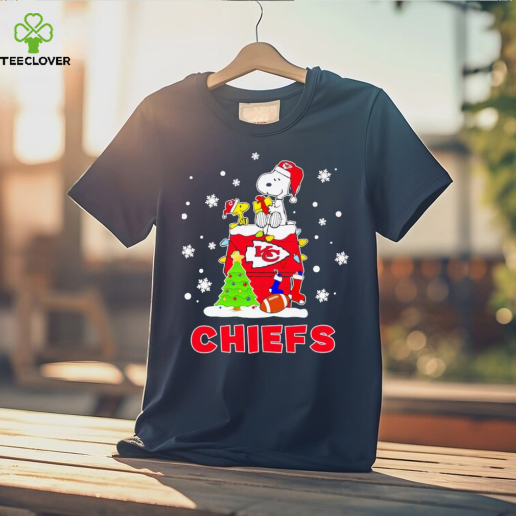 Woodstock and Snoopy on dog house Kansas City Chiefs Christmas shirt -  Limotees