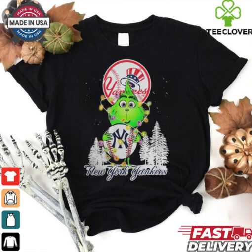 Yankees Shop The Grinch Hug New York Yankees Logo Christmas Shirt