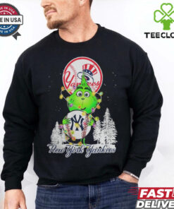 Yankees Shop The Grinch Hug New York Yankees Logo Christmas Shirt