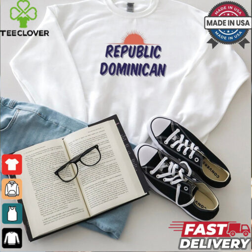 Zack Hample Wearing Republic Dominican Shirt