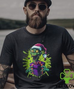 Zombie tenant une boîte cadeau coiffé d'un chapeau de Noël T shirt 3 Zombie tenant une boîte cadeau coiffé d'un chapeau de Noël T shirt