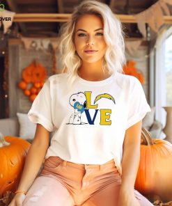 Peanuts Snoopy love Los Angeles Chargers hoodie, sweater, longsleeve, shirt v-neck, t-shirt