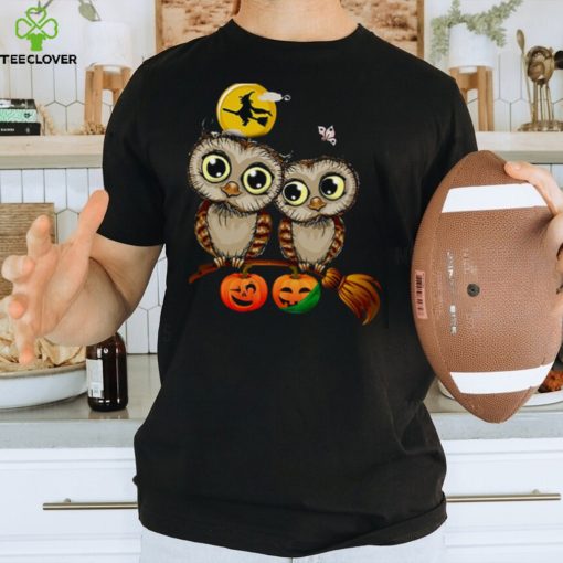 This funny tshirt is for girls of all ages who love owls. It’s a nice present for your Classic T Shirt