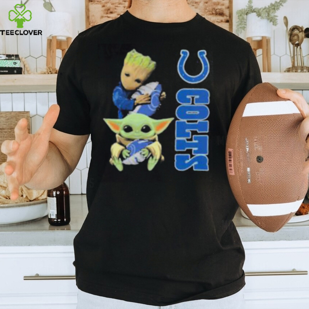 Baby Yoda And Groot Hug Indianapolis Colts Shirt Baby Yoda And Groot Hug Indianapolis Colts Shirt