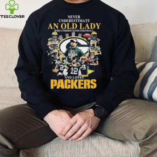 Never Underestimate An Old Lady Who Understands Football And Loves Green Bay Packers Signatures Shirt