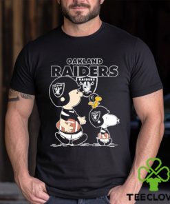 Oakland Raiders Snoopy Plays The Football Game shirt