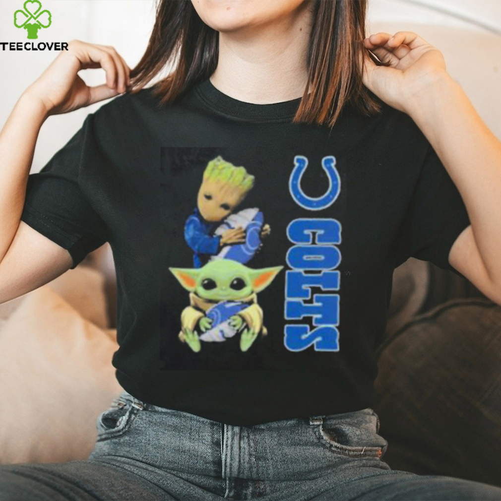 Baby Yoda And Groot Hug Indianapolis Colts Shirt Baby Yoda And Groot Hug Indianapolis Colts Shirt