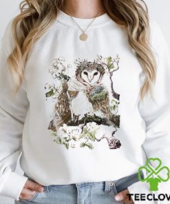 This funny tshirt is for girls of all ages who love owls. It's a nice present for your girlfriend, sister, cousin, daughter, aunt, wife, mom Classic T Shirt 2 This funny tshirt is for girls of all ages who love owls. It's a nice present for your girlfriend, sister, cousin, daughter, aunt, wife, mom Classic T Shirt