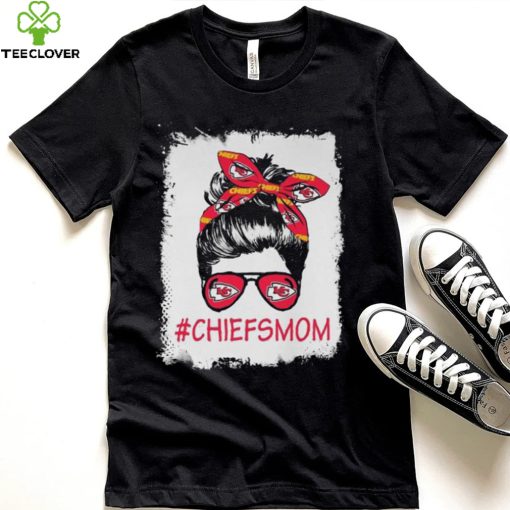 Messy Bun chiefsmom Kansas City Chiefs T Shirt
