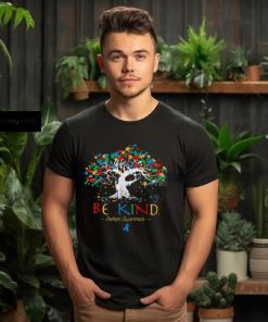 BE KIND AUTISM AWARENESS Classic T Shirt